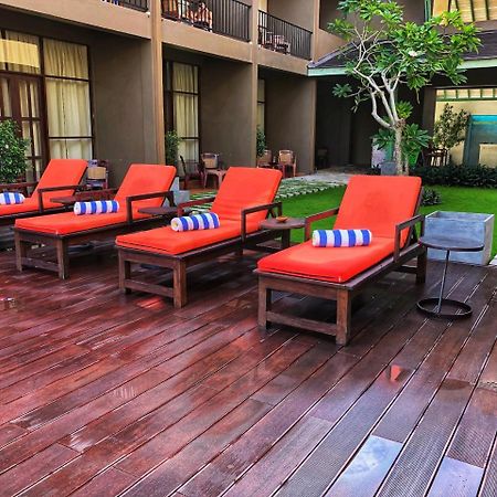 Waves By Tranquil Hotel Negombo Exterior photo